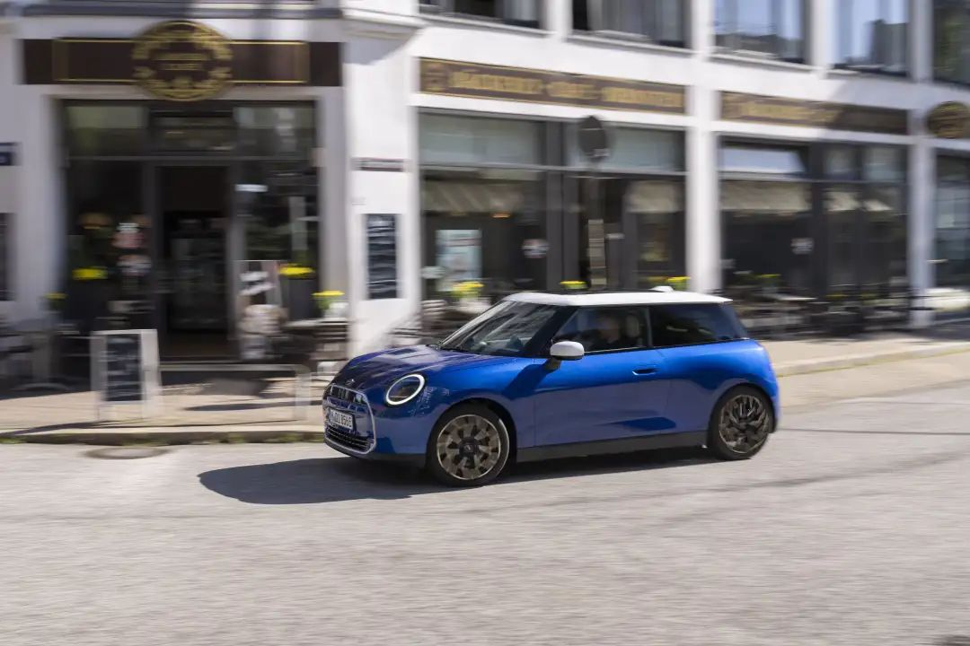 18.98 万，史上最便宜的宝马 MINI，还是卖贵了插图12